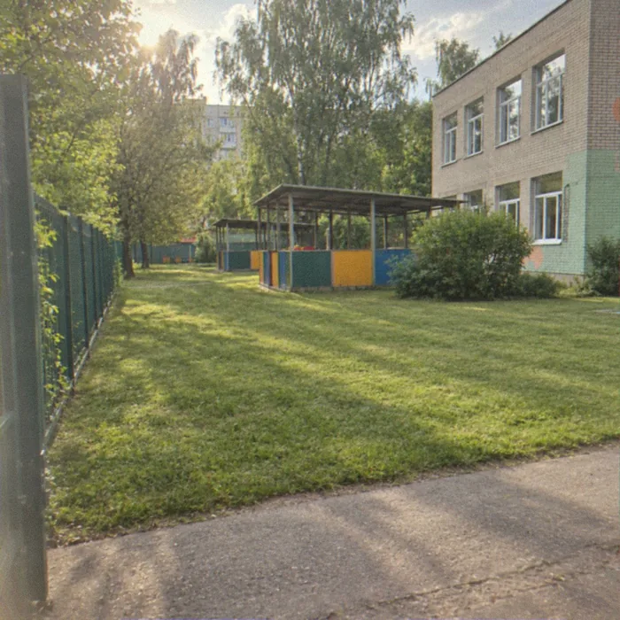 Трава скошена ровно
